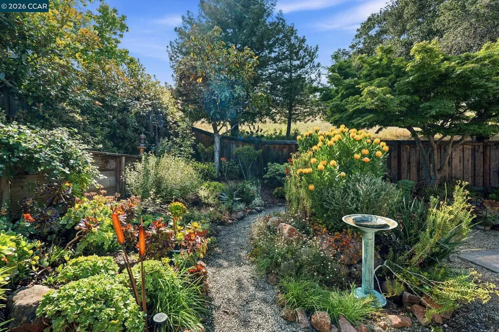 2365 Sweetwater Drive Martinez CA 94553