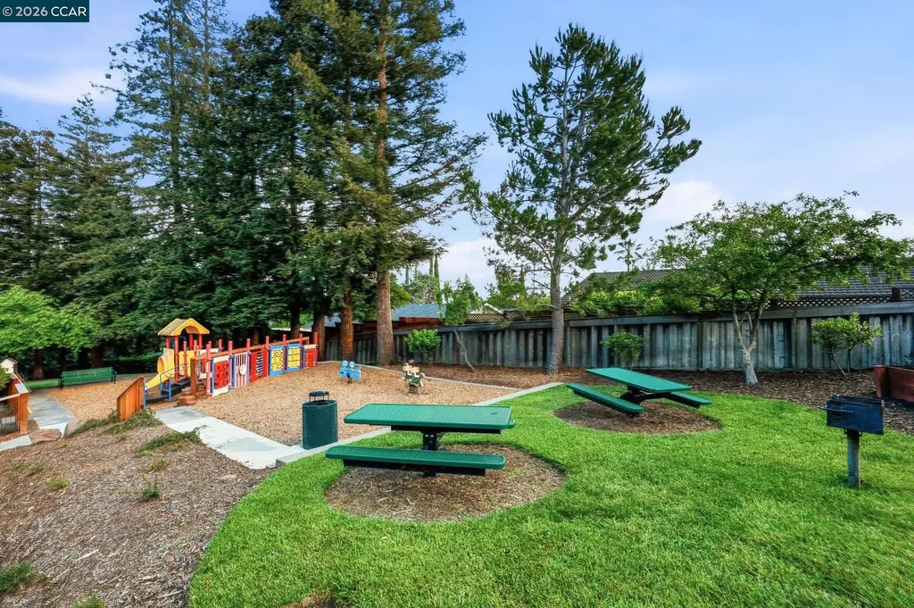 2365 Sweetwater Drive Martinez CA 94553