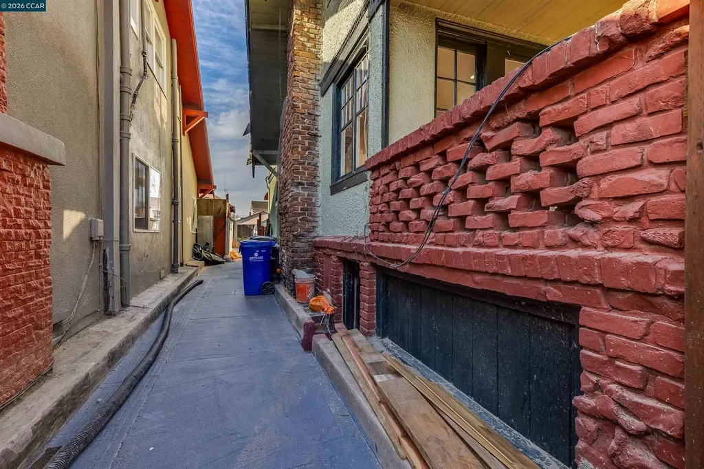 5315 Cole Street Oakland CA 94601