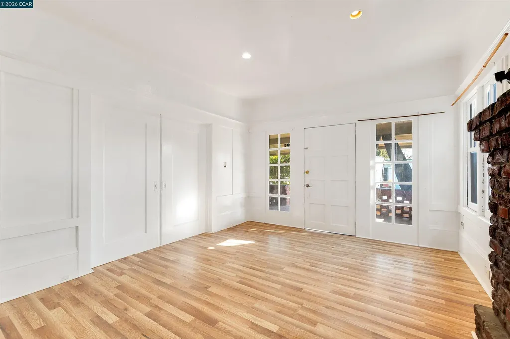 5315 Cole Street Oakland CA 94601
