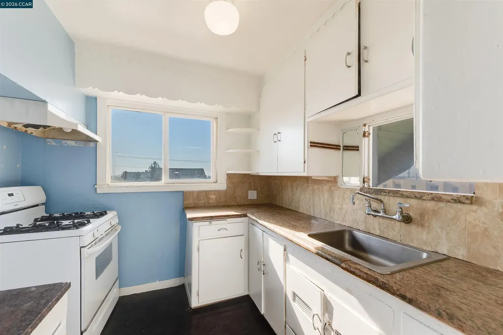 5315 Cole Street Oakland CA 94601
