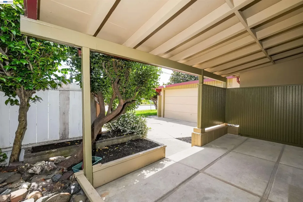 1673 Southgate Street Hayward CA 94545