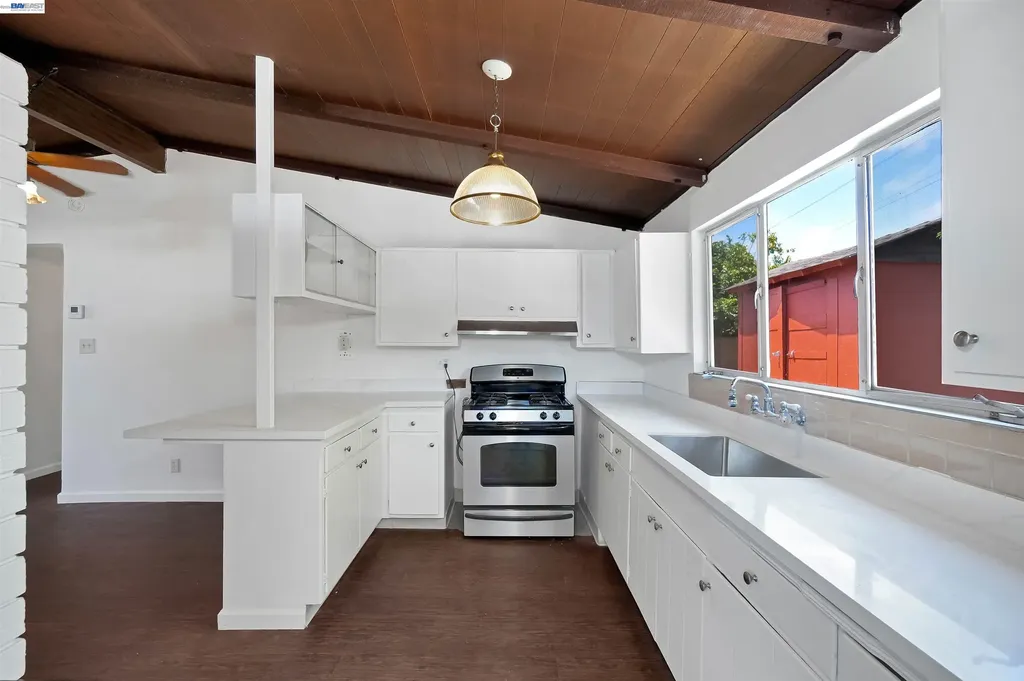 1673 Southgate Street Hayward CA 94545