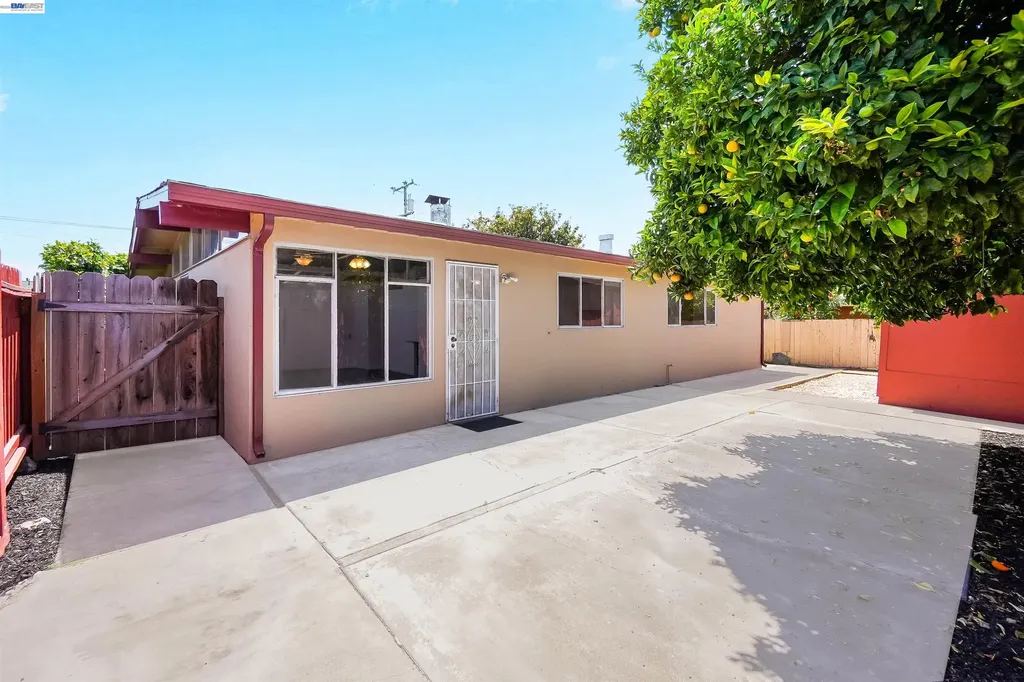 1673 Southgate Street Hayward CA 94545