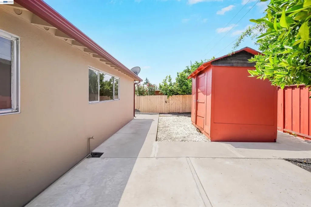 1673 Southgate Street Hayward CA 94545