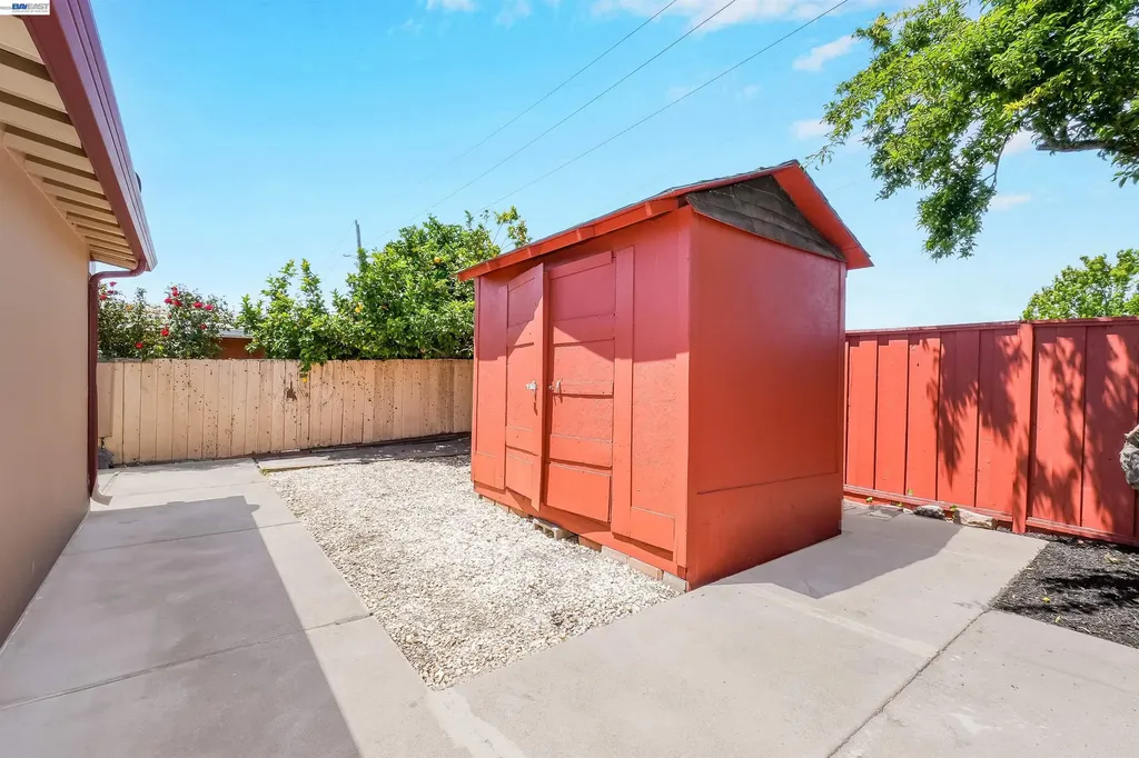 1673 Southgate Street Hayward CA 94545