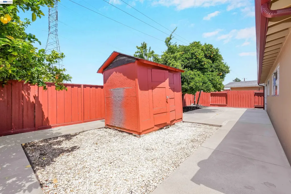 1673 Southgate Street Hayward CA 94545