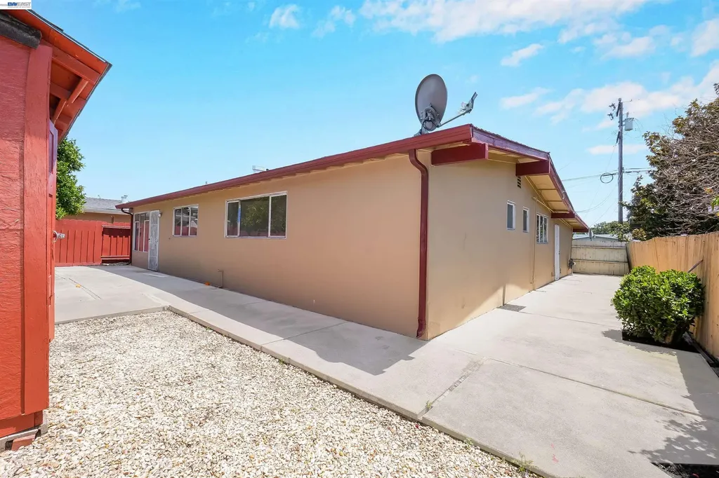 1673 Southgate Street Hayward CA 94545