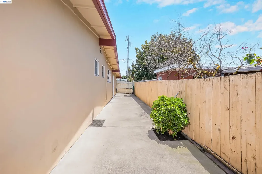 1673 Southgate Street Hayward CA 94545