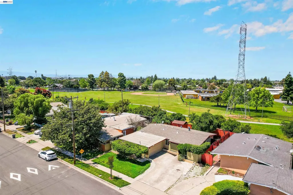 1673 Southgate Street Hayward CA 94545