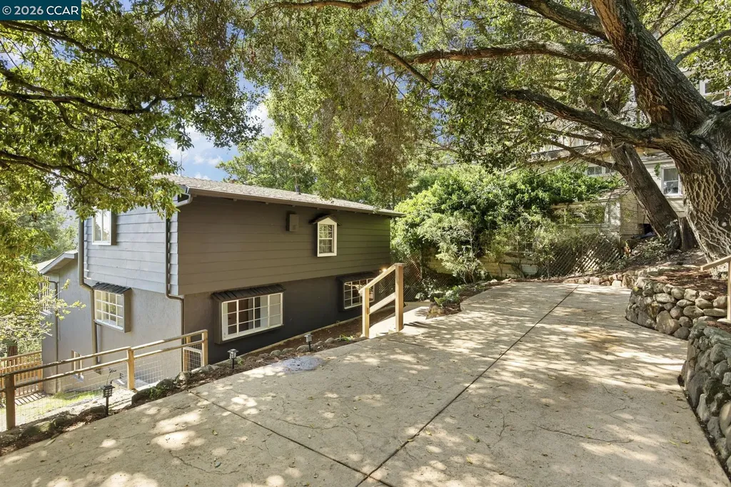5716 Merriewood Drive Oakland CA 94611
