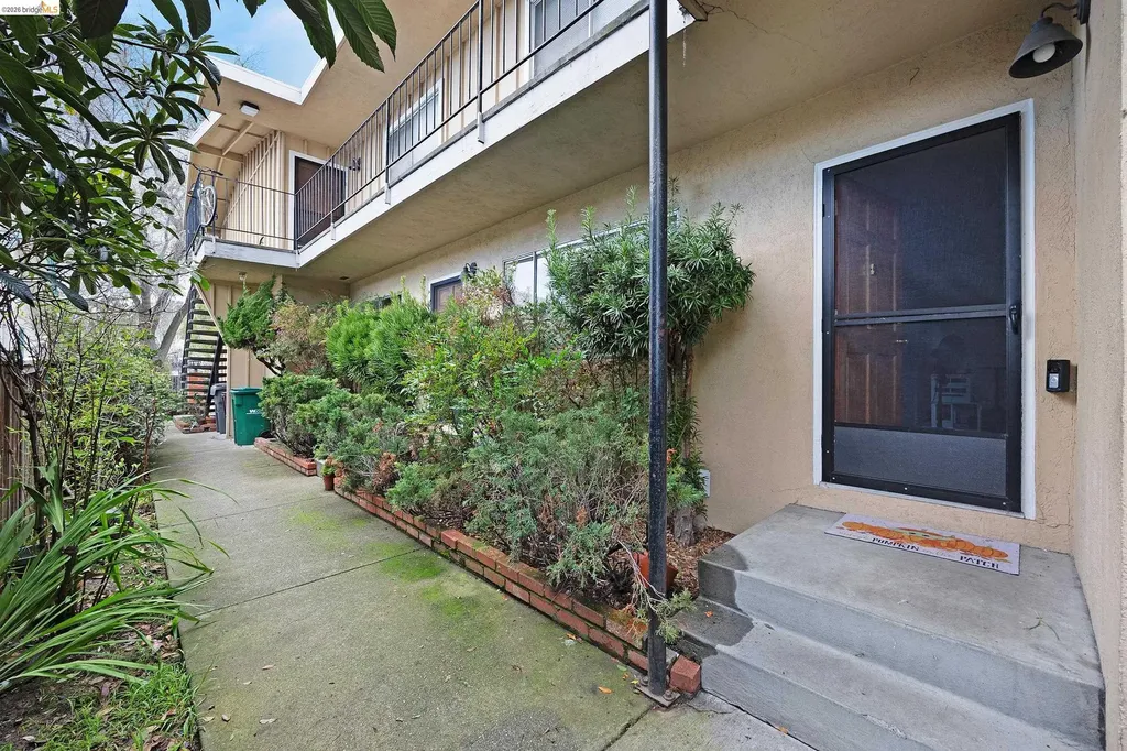 3872 35th Avenue Oakland CA 94619