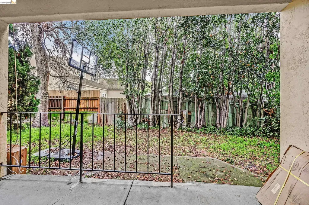 3872 35th Avenue Oakland CA 94619