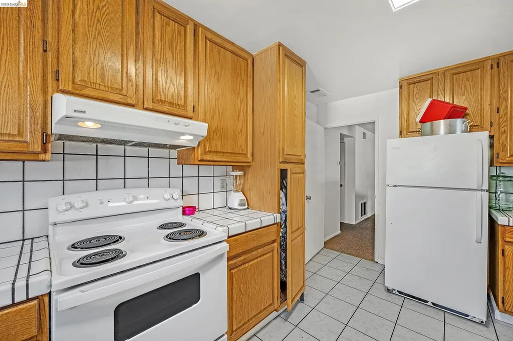 3872 35th Avenue Oakland CA 94619