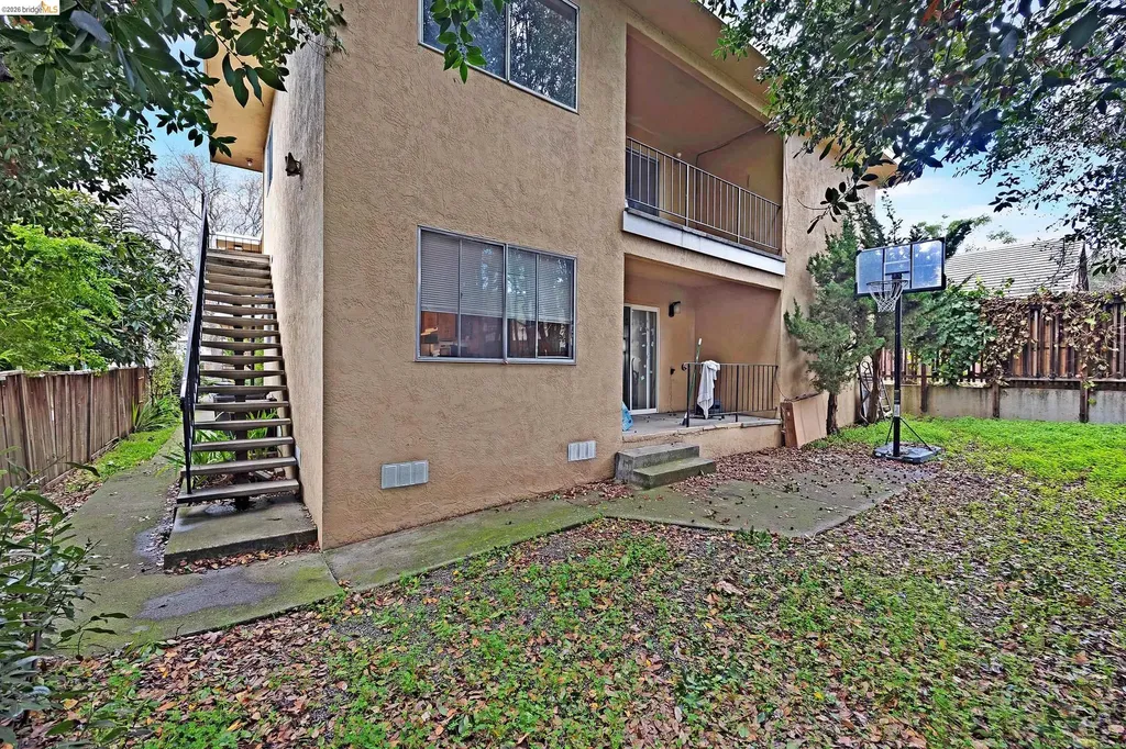 3872 35th Avenue Oakland CA 94619