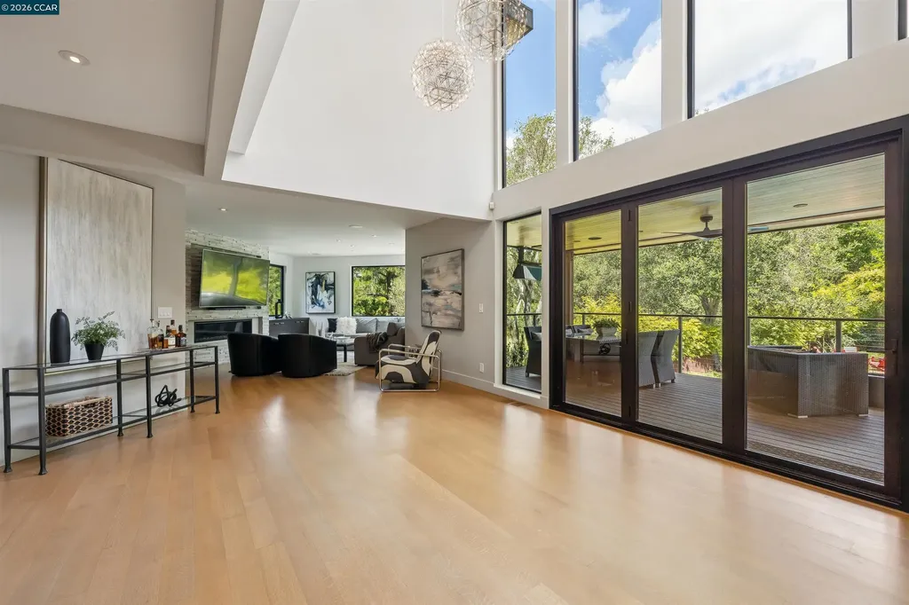 32 Los Dedos Road Orinda CA 94563