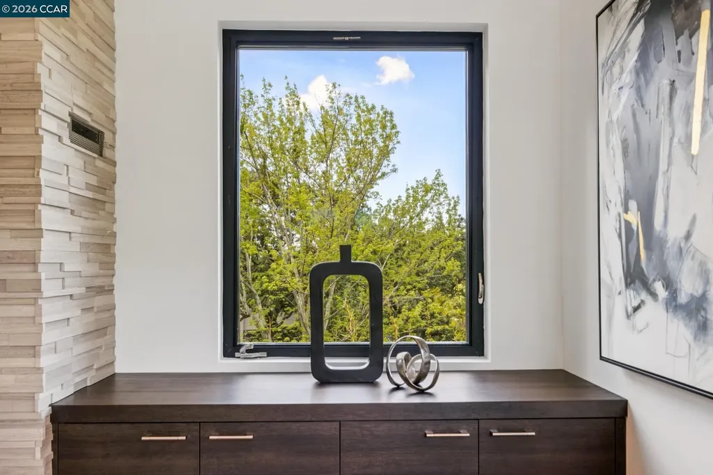 32 Los Dedos Road Orinda CA 94563