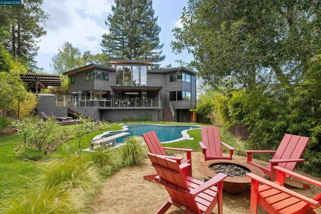32 Los Dedos Road Orinda CA 94563