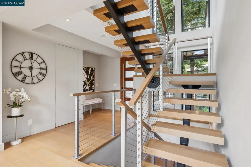 32 Los Dedos Road Orinda CA 94563
