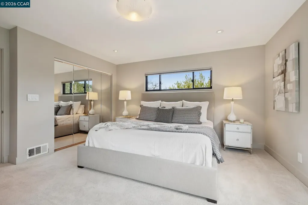 32 Los Dedos Road Orinda CA 94563