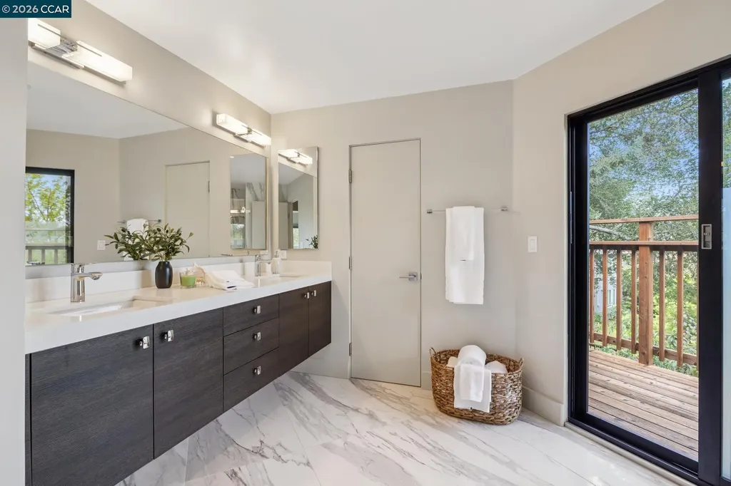 32 Los Dedos Road Orinda CA 94563