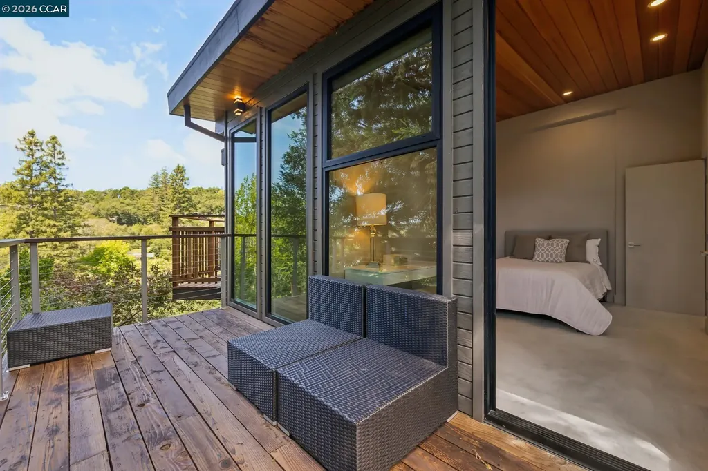 32 Los Dedos Road Orinda CA 94563