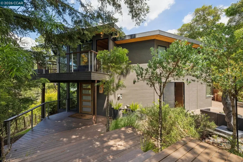 32 Los Dedos Road Orinda CA 94563