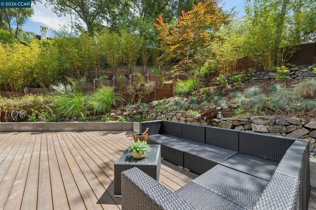 32 Los Dedos Road Orinda CA 94563