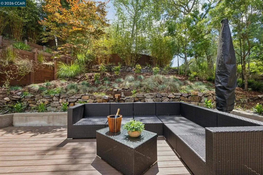 32 Los Dedos Road Orinda CA 94563