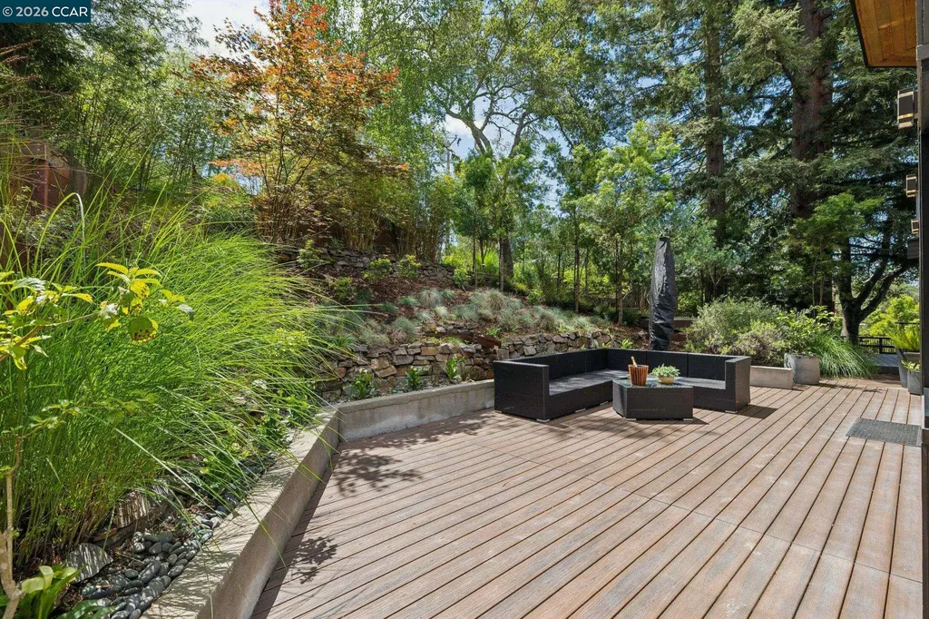 32 Los Dedos Road Orinda CA 94563