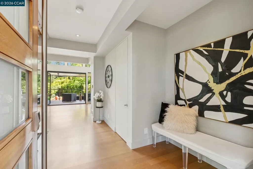 32 Los Dedos Road Orinda CA 94563