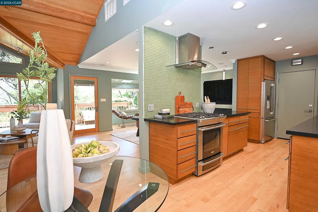 817 Mariposa Road Lafayette CA 94549