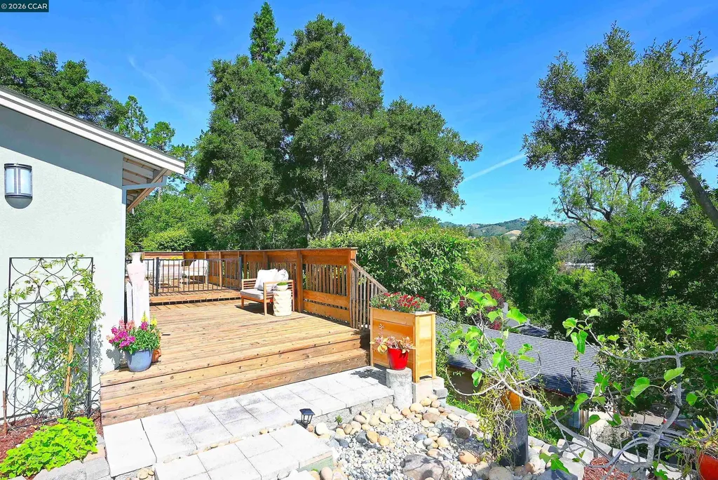 817 Mariposa Road Lafayette CA 94549