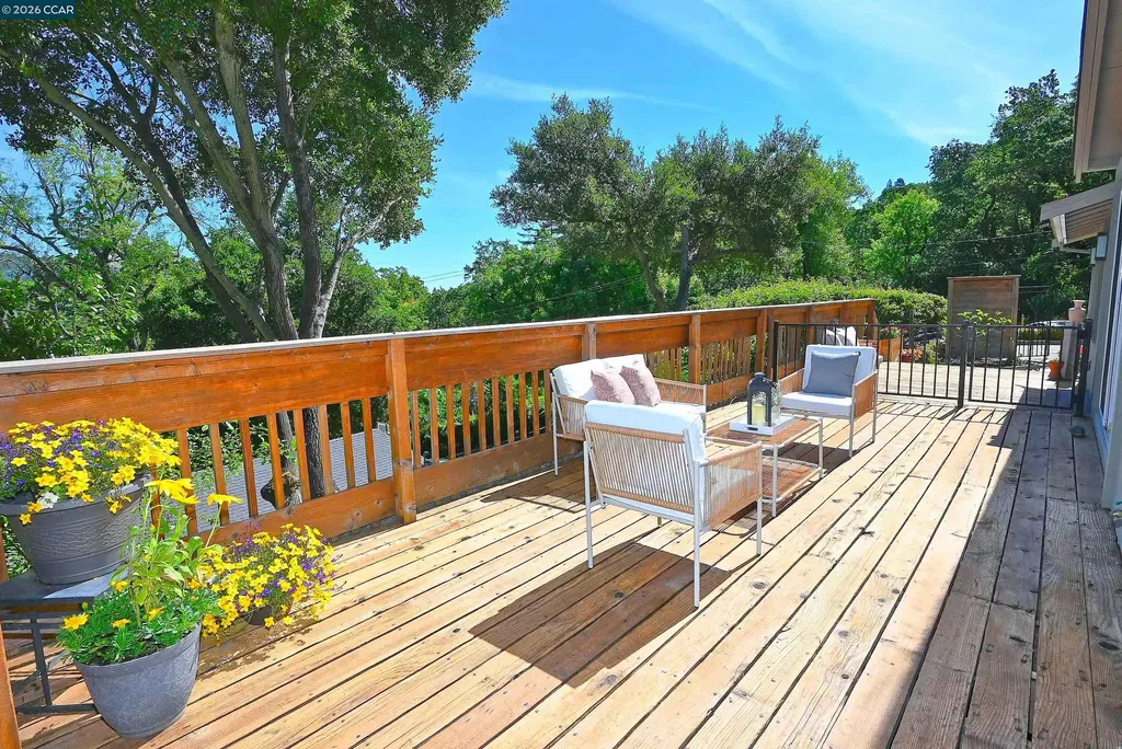 817 Mariposa Road Lafayette CA 94549