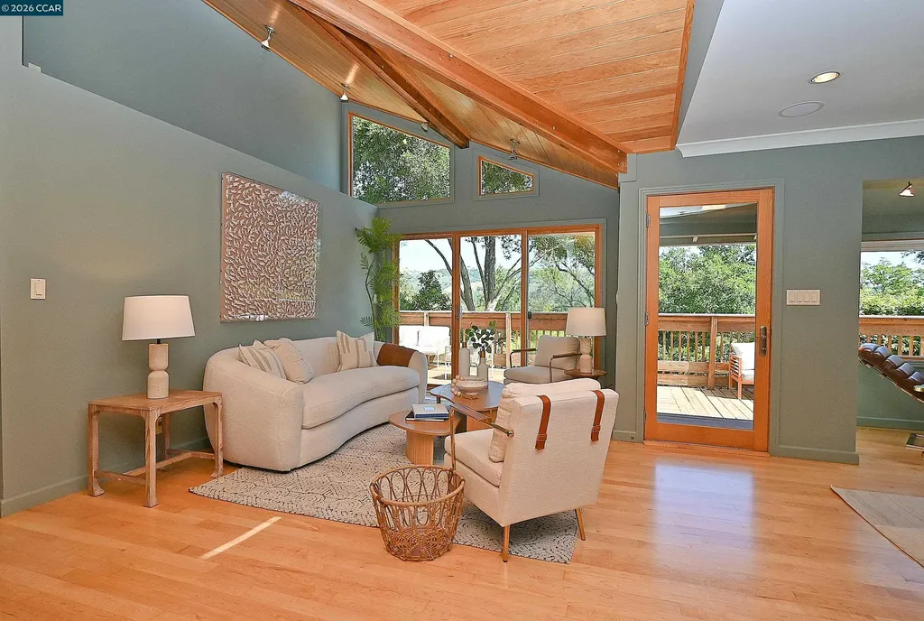 817 Mariposa Road Lafayette CA 94549