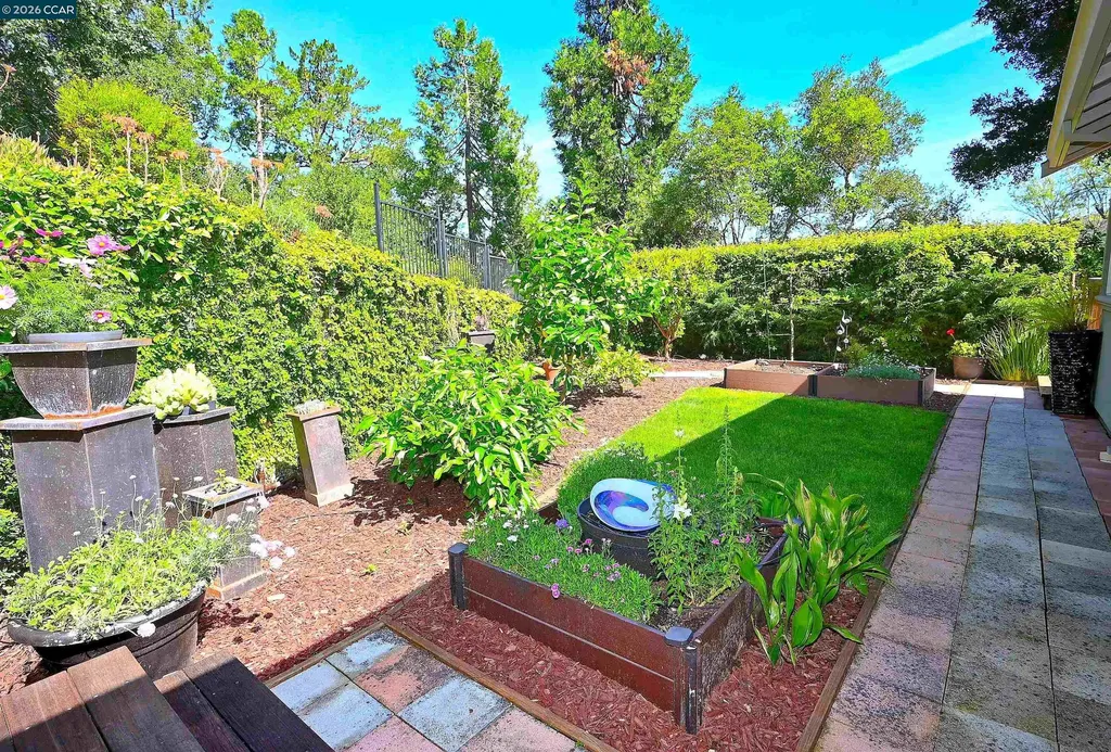 817 Mariposa Road Lafayette CA 94549