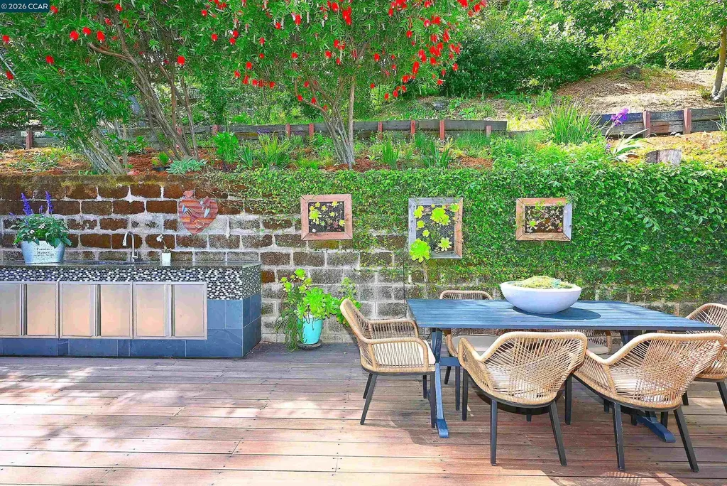817 Mariposa Road Lafayette CA 94549