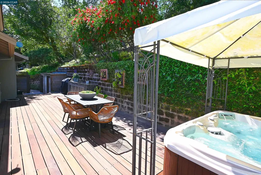 817 Mariposa Road Lafayette CA 94549