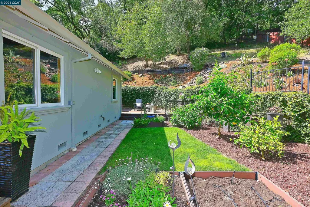 817 Mariposa Road Lafayette CA 94549