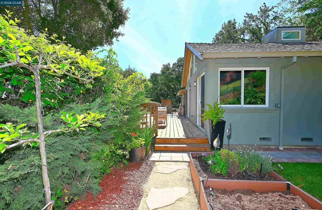 817 Mariposa Road Lafayette CA 94549