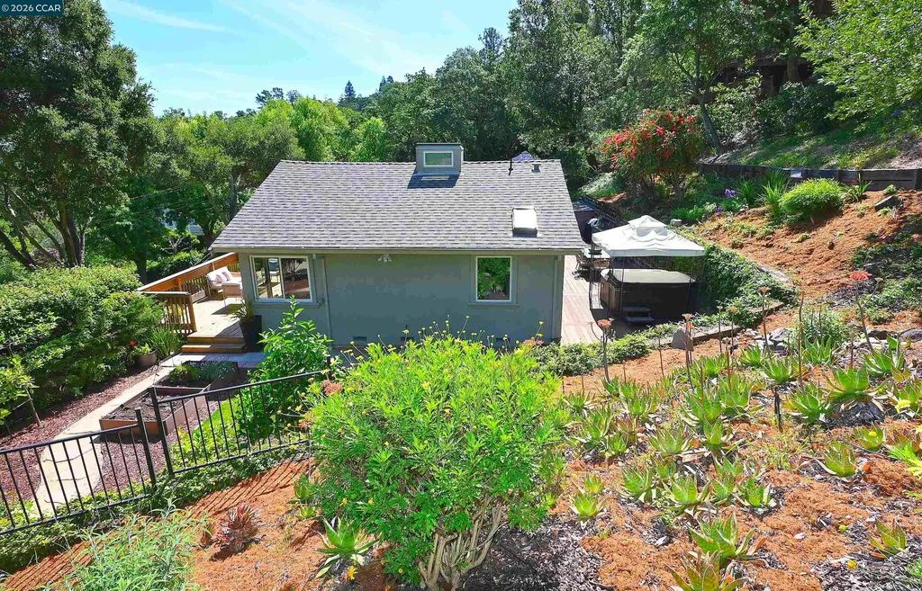 817 Mariposa Road Lafayette CA 94549