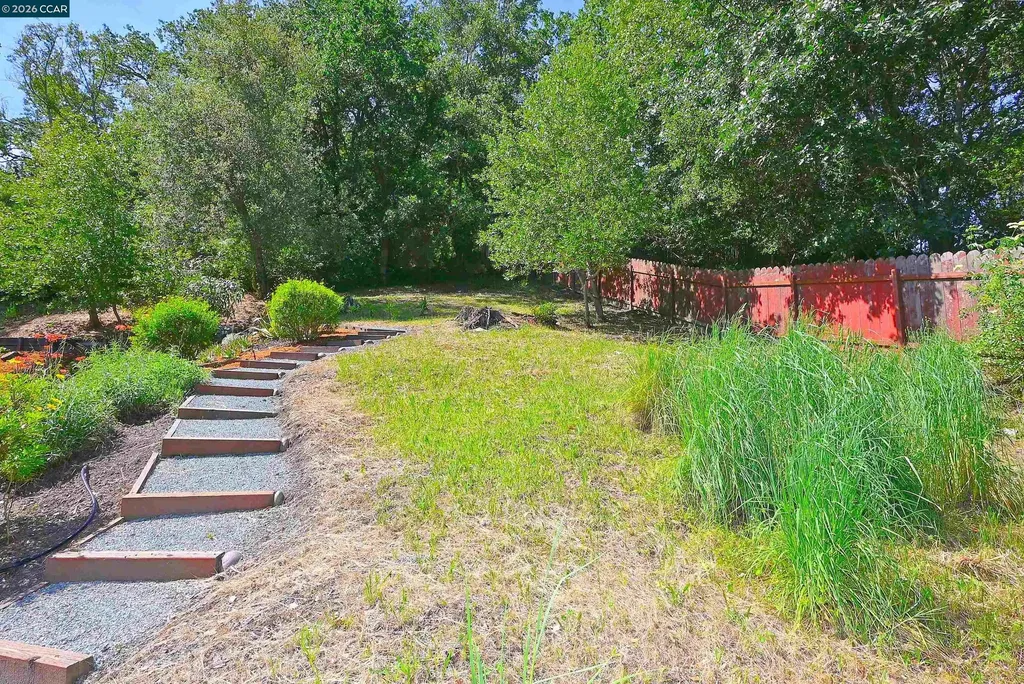 817 Mariposa Road Lafayette CA 94549