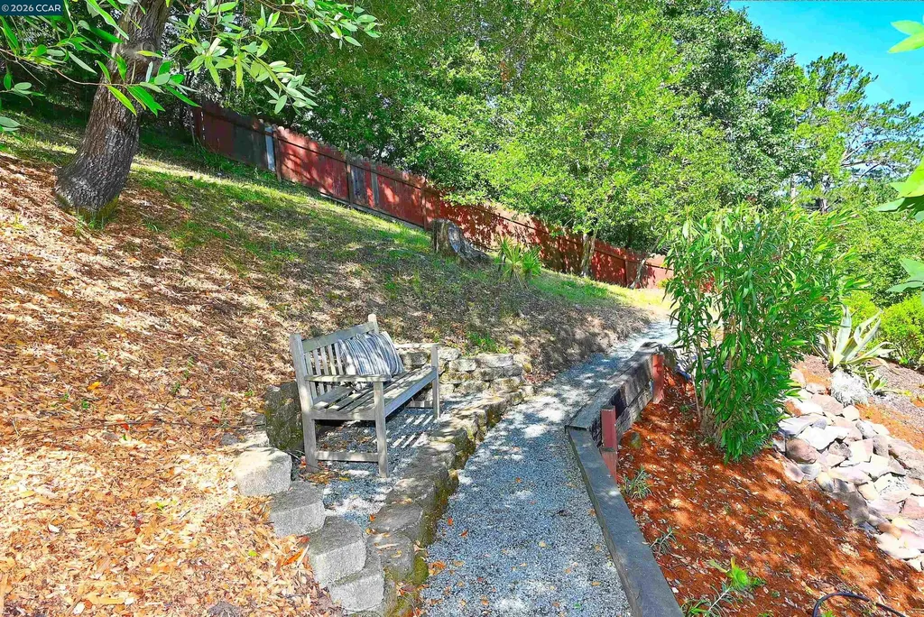 817 Mariposa Road Lafayette CA 94549