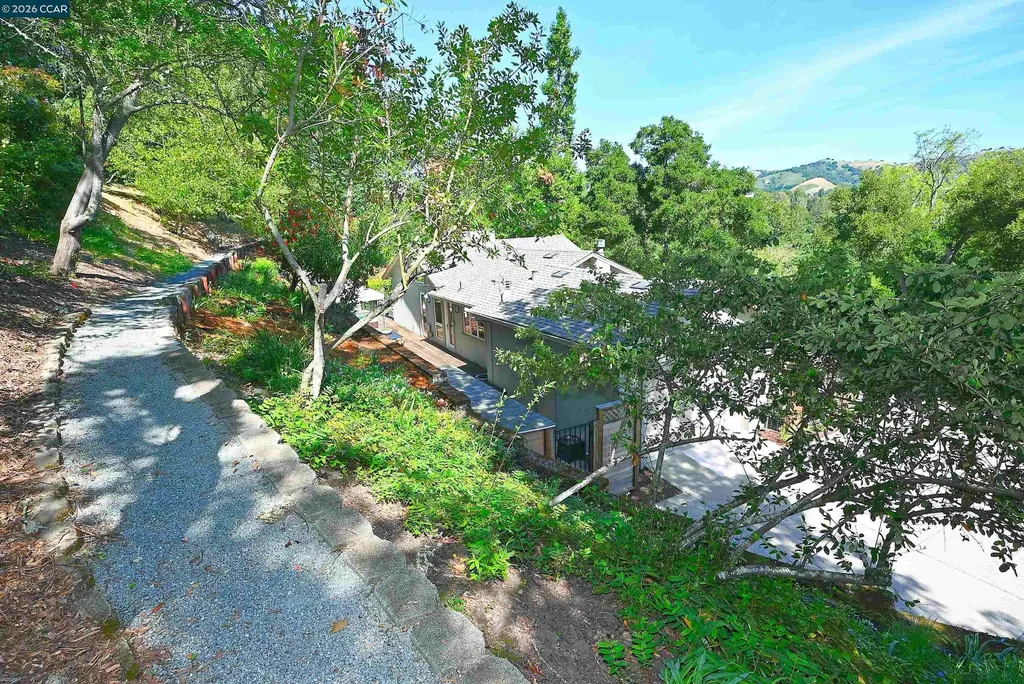 817 Mariposa Road Lafayette CA 94549