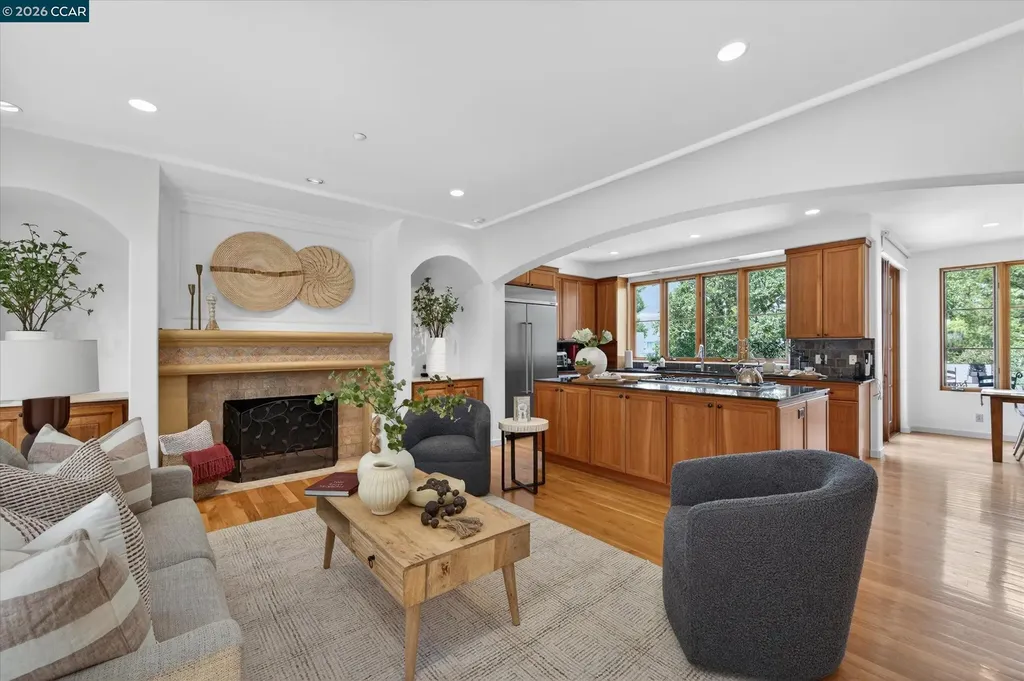 21 Live Oak Road Berkeley CA 94705