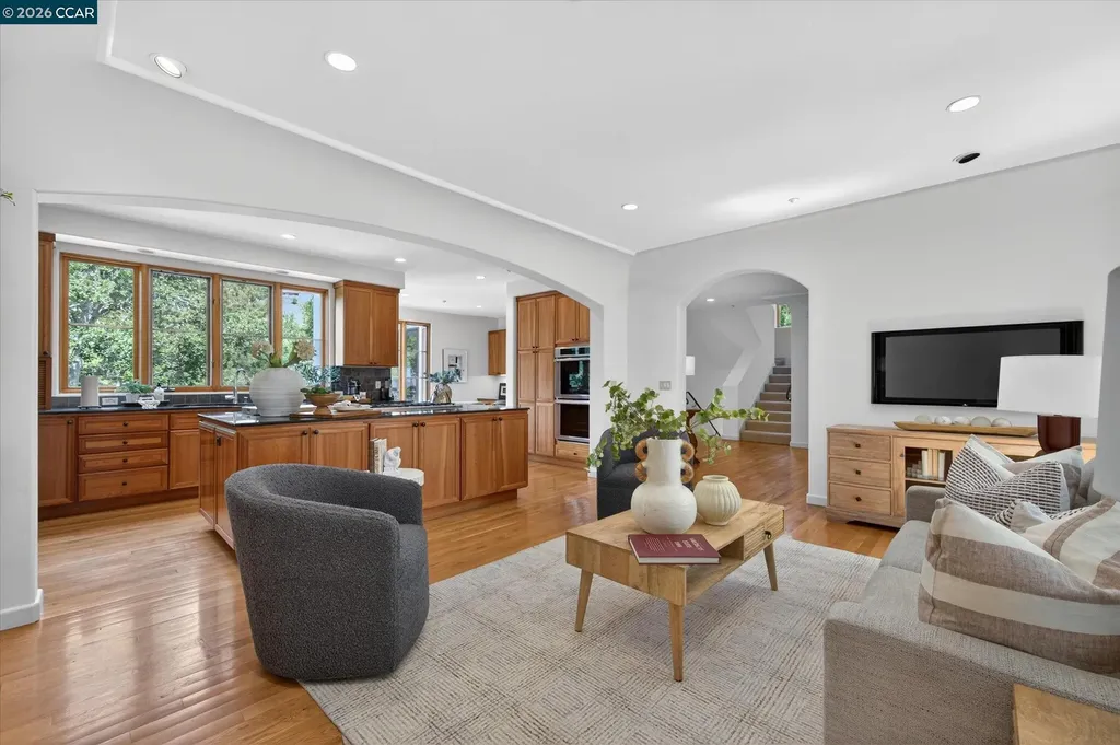 21 Live Oak Road Berkeley CA 94705