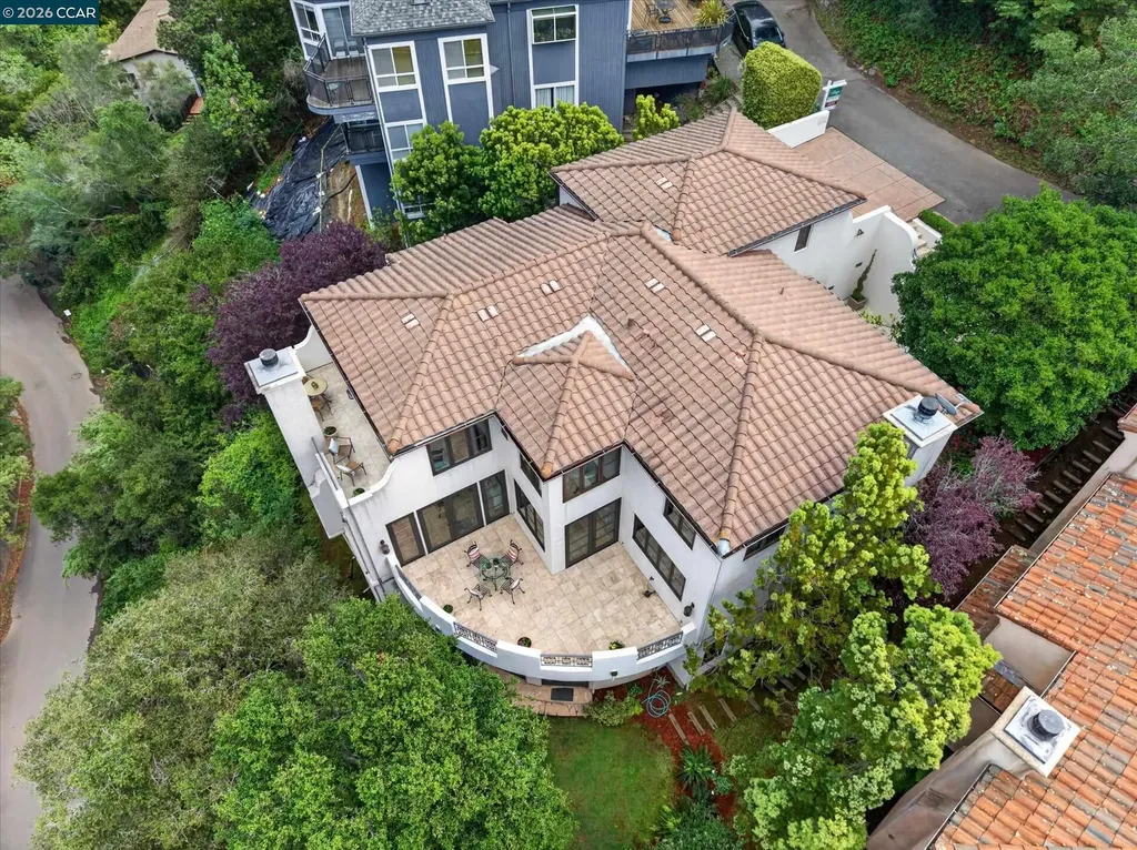 21 Live Oak Road Berkeley CA 94705
