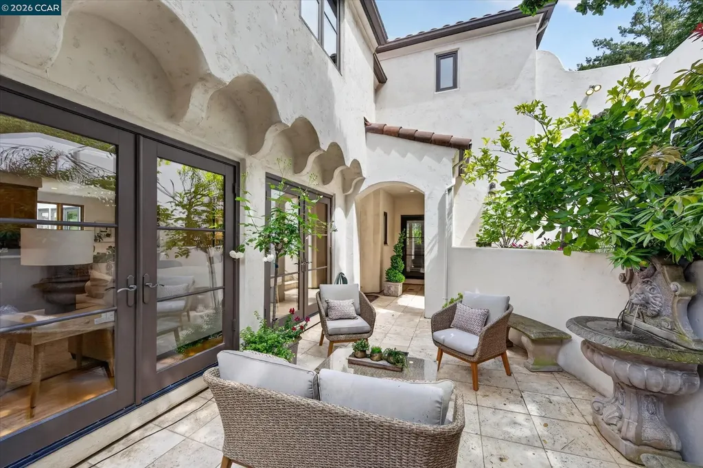 21 Live Oak Road Berkeley CA 94705