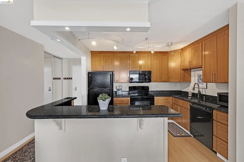 555 Pierce Street Albany CA 94706