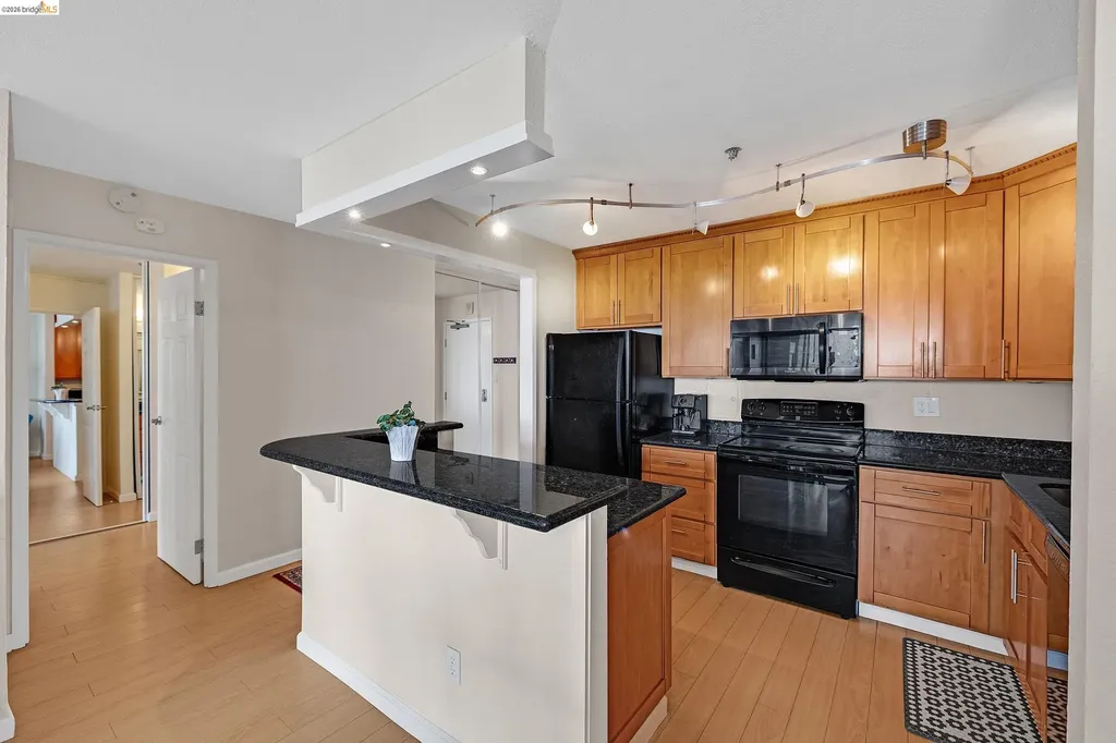 555 Pierce Street Albany CA 94706